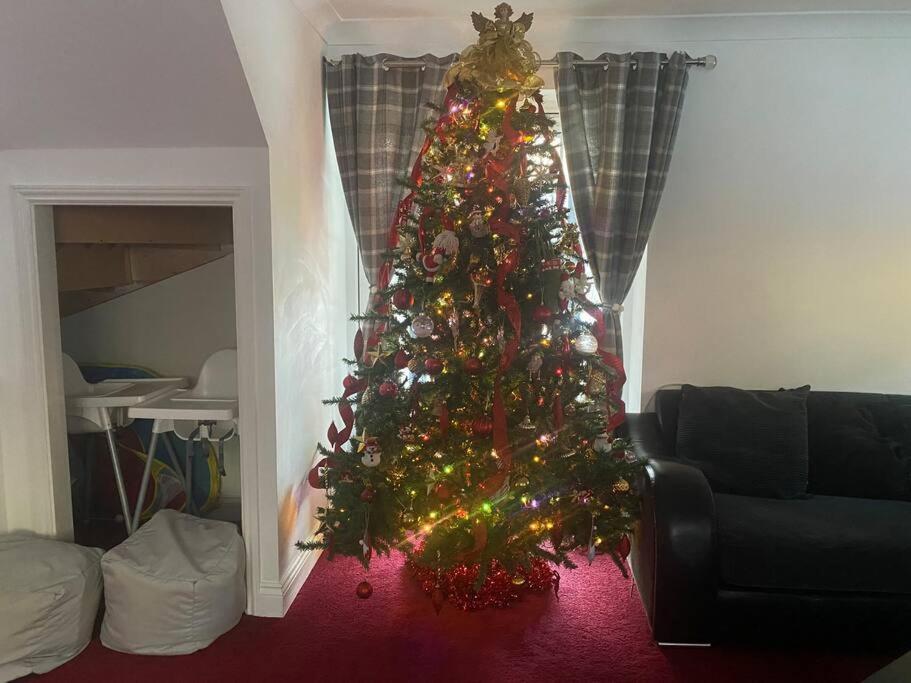 Hen & Stag Retreat Weekend Stay Sleeps 10 To 30 Thetford Exteriör bild