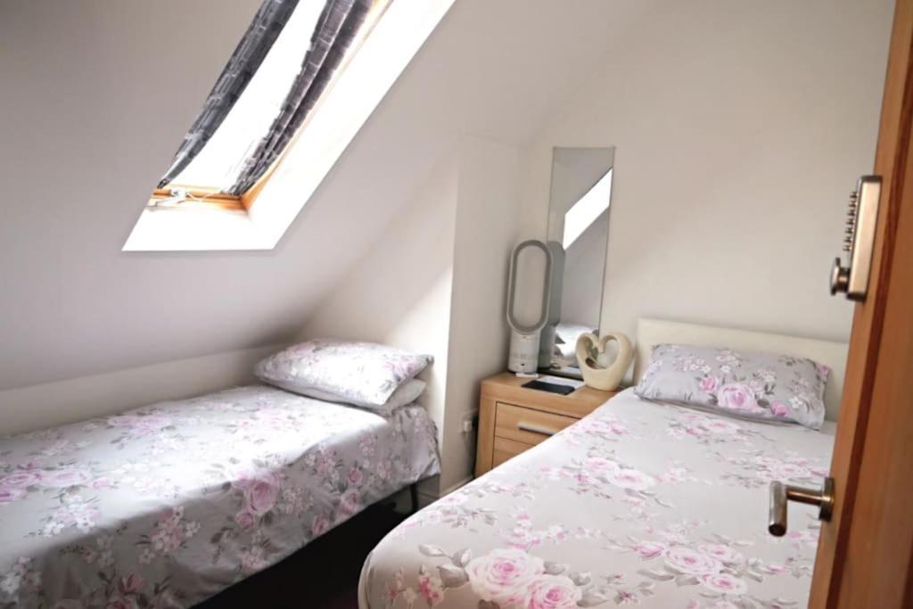 Hen & Stag Retreat Weekend Stay Sleeps 10 To 30 Thetford Exteriör bild