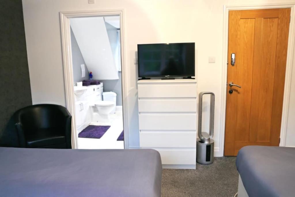 Hen & Stag Retreat Weekend Stay Sleeps 10 To 30 Thetford Exteriör bild